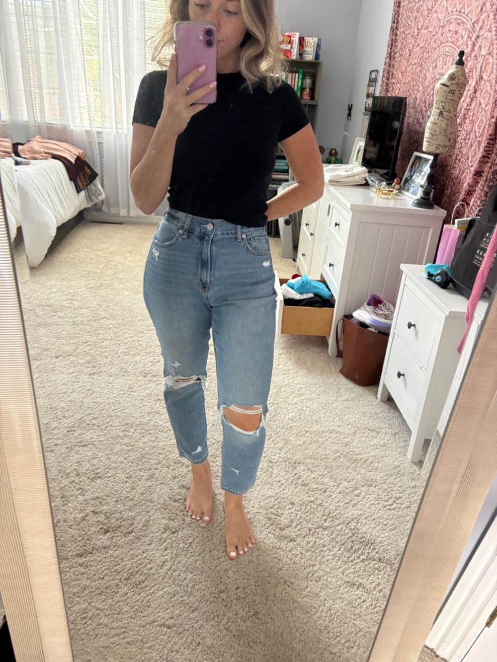 American Eagle Mom Jean Size 8 Short